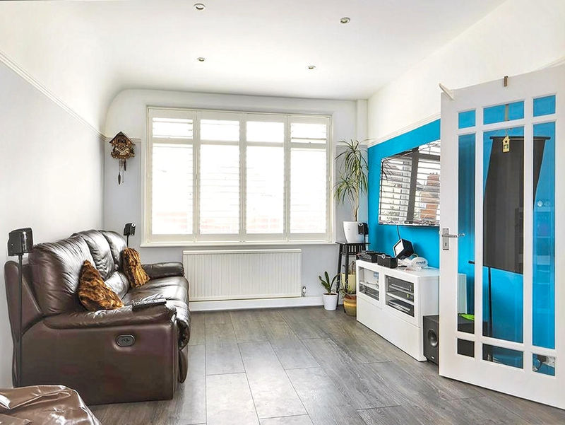 Living Room- click for photo gallery